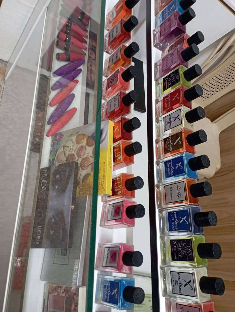 عطور مكياج واكسسوارات نضارات ماركات عالميه فرنسي اوربي اصلي اسعار مناسبه العنوان كربلاء المقدسة شارع محمد الأمين للاستفسار الاتصال او وات ساب ***********

