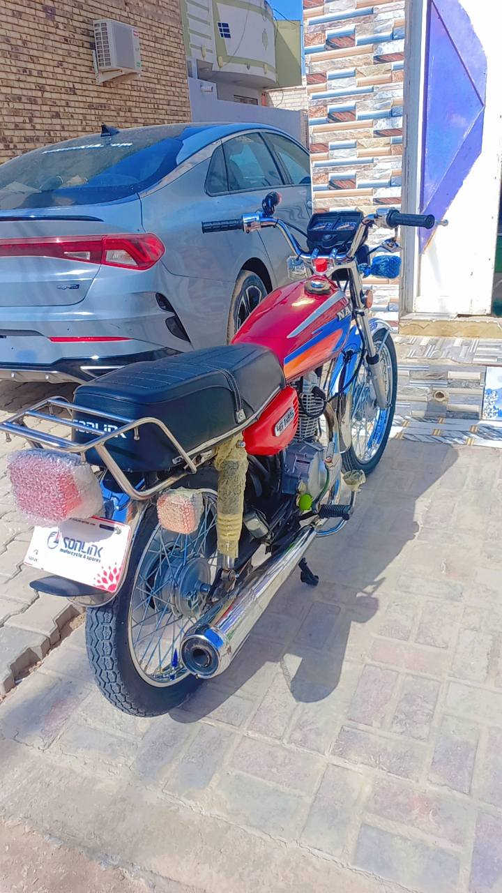 سلام عليكم اربعه كير للبيع  25سكنر السعر650
جديده ما ماشيه( للتصال ‎0789 353 2745. نجف)
