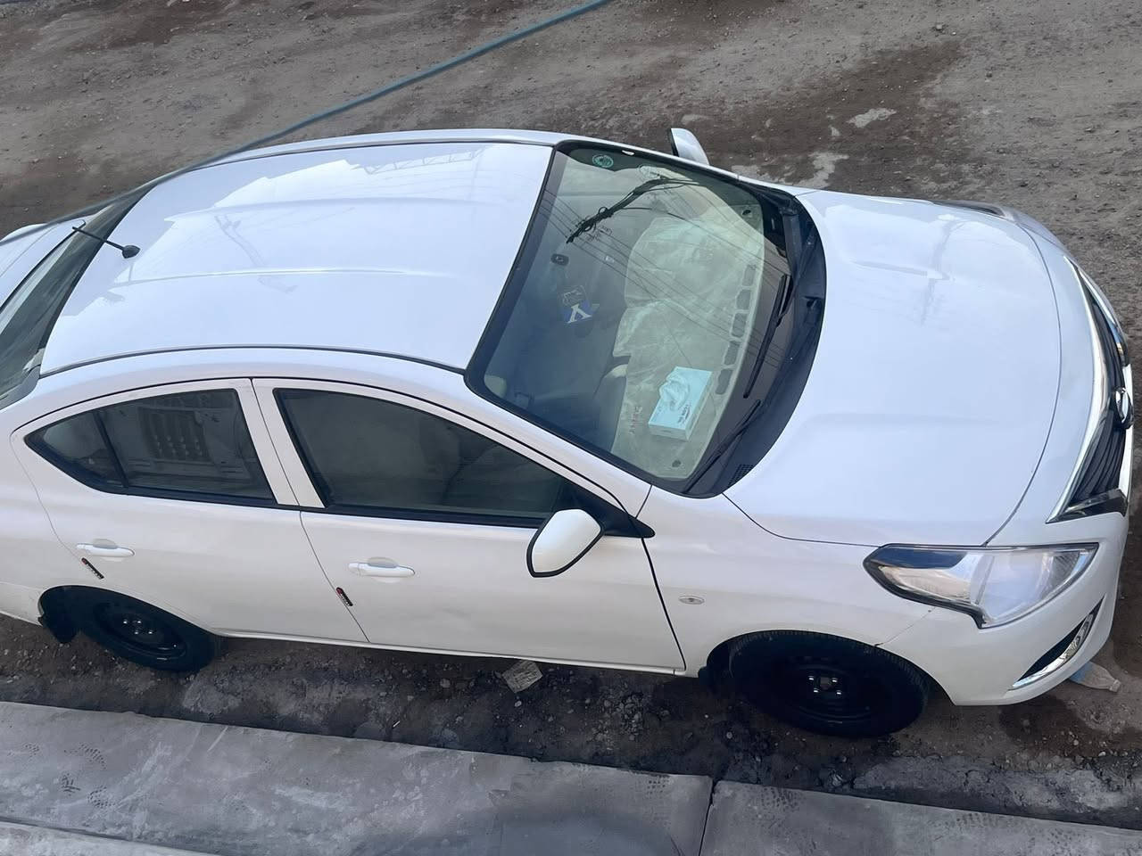 نيسان سني ٢٠١٩
ماشيه ١٤٤ الف قابله للزياده 
مضروبه صفحه السايق جاملغ واصل للـ لغد معدل شويه 
بيها صبغ و بيها كم طخه مبينه بالصور 
كير مكينه 
تبريد تتدفئه
مكفولات
 كهربائيات حداديه كله جديد مابيها اي نقص 
السعر ٨٥ 
***********
العنوان مدينه الصدر جميله
