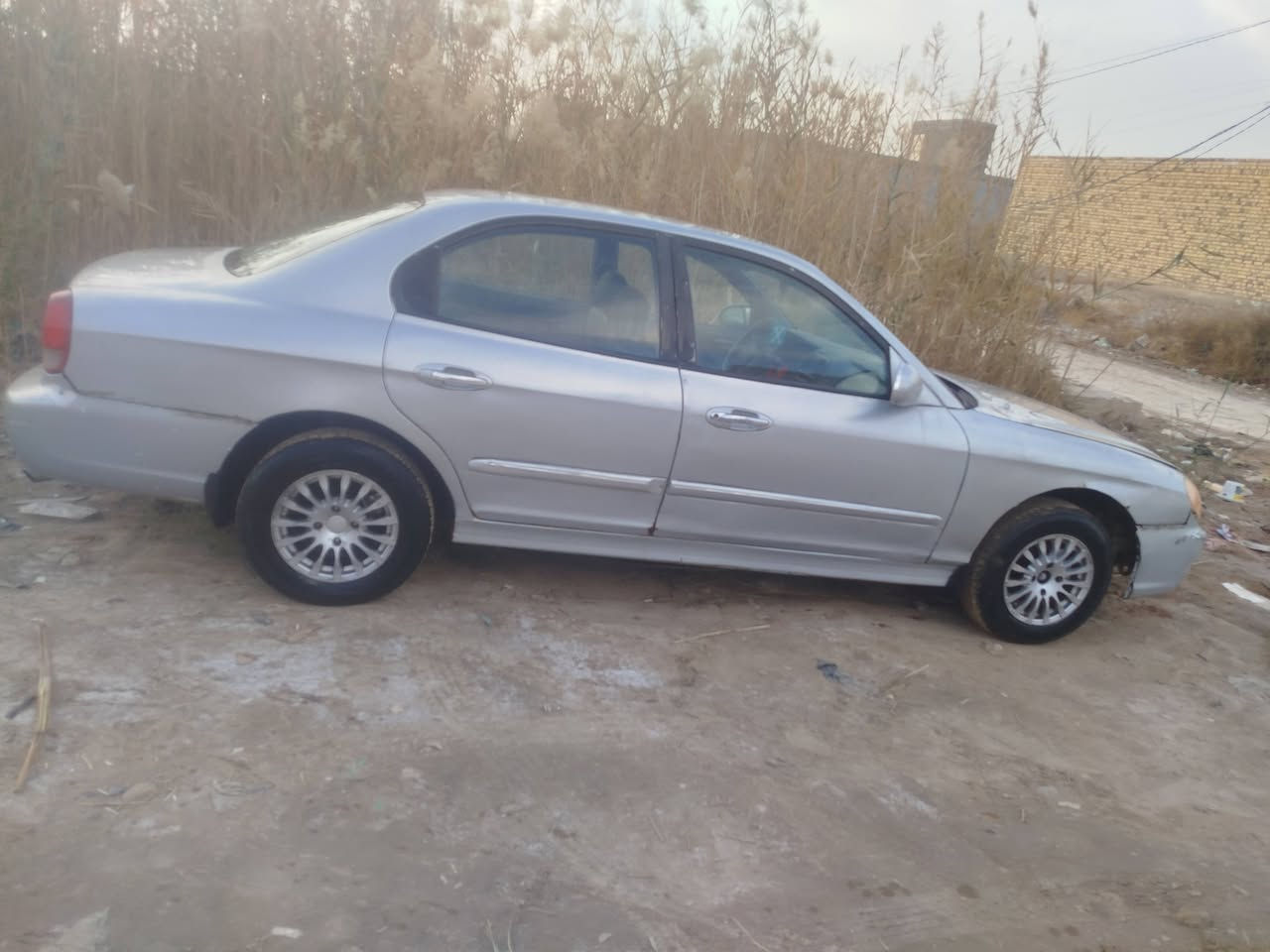 البيع سياره سوناتا موديل 2001رقم جديد كير عادي مكينه نضيفه امداور ثاني يوم تخم تاير نضيفه سعر 32وبيه مجال لشراي مكان ذي قار رفاعي الاستفسار تصال على رقم ***********
