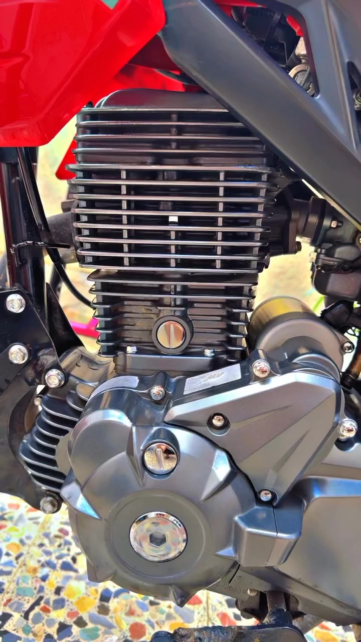 السلام عليكم ار كي 200 للبيع دراجه جديده حيل معتني بيه بشكل كل ٥٠٠كيلو ابدل دهن وادير اورال الفول التر ب١٨ الدراجه شركه مابيه نقص شغل وتطلع للسعوديه عليه سستم جنط ودرع ولايتات وياهه زنجيل شركه احتياط وقمجي وسكليتر شركه احتياط الدراجه ماشيه8000فقط الدراجه مشايفه بانزين عادي ابد بس محسن افوله رقم اربيل  سعر ٢٣٠٠قفل قفل قفل ماتعامل ابدوماكوهيج سعر والقران تسوه الدايون والدراجات كله ***********
