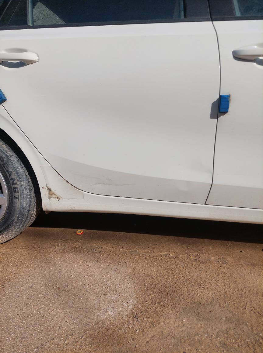 سلام عليكم عندي سيراتو موديل 22 مقفوله من الصبغ والتبديل دحجه صغيره بالباب موضحه بالصوره رقم الهاتف*********** النجف, العراق
