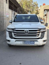 شباب لاند كروز بريم اصل موديل 2023. فئه. VX مكفوله كفاله عامه  من الخد...