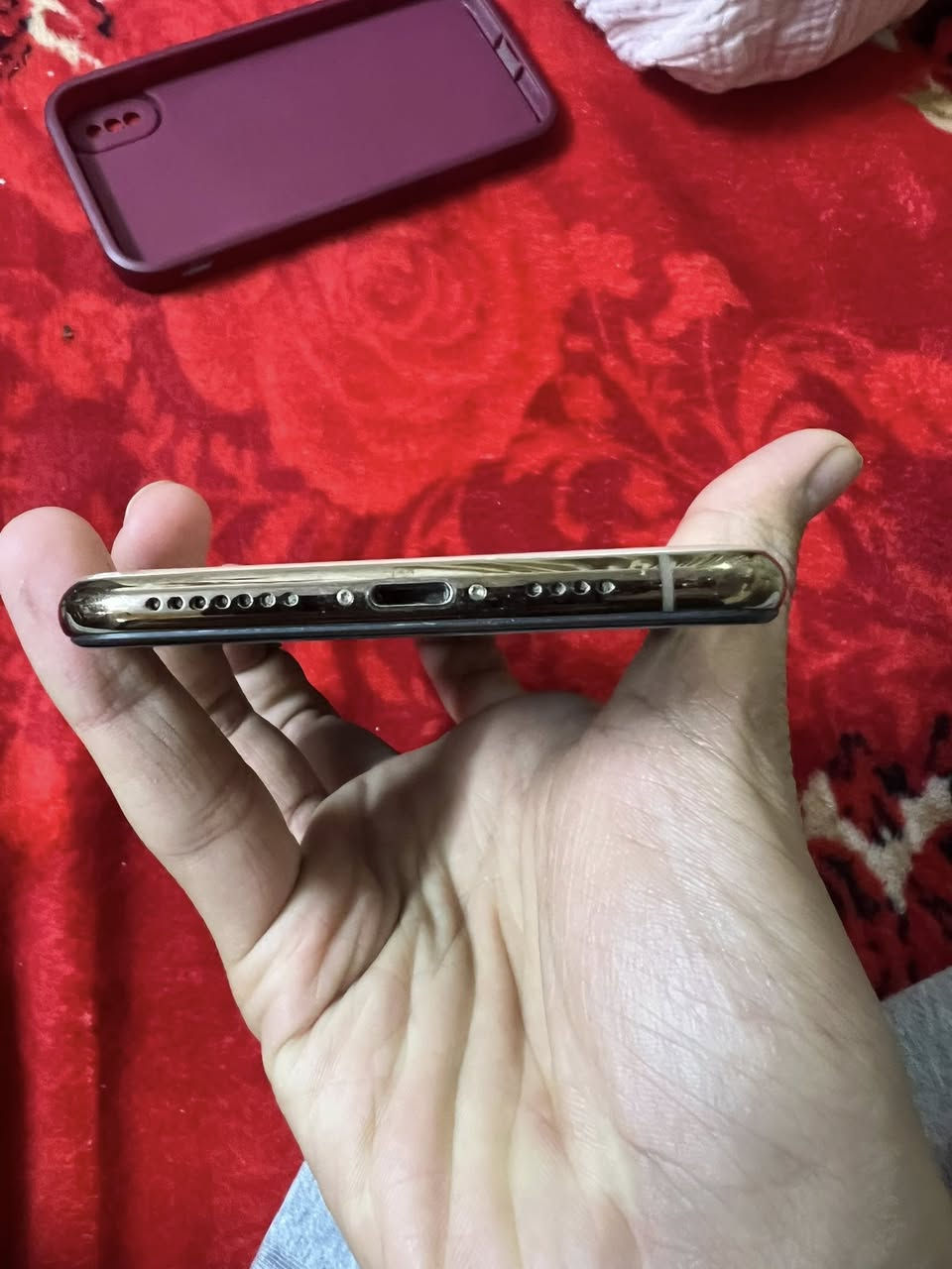 السلام عليكم ايفون اكس ماكس للبيع جهاز جديد ما مبدل اي شي بي بس عندك فطر ب الضهر و ما مأثر ع اي شي و تكدر تخلي كفر و ما يبين ذاكرة عملاقة 512 و بطارية 74 بس رقم نازل شحن كلش زين السعر 250 و بي مجال لطيبين العنوان البصرة الزبير الرقم للستفسار ***********
