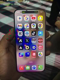 ١٥ برو ماكس شرق اوسط مبدل شاشه وبطارية  نضيف كلش  بيع فقط ٦٥٠ قفله  ٠٧...