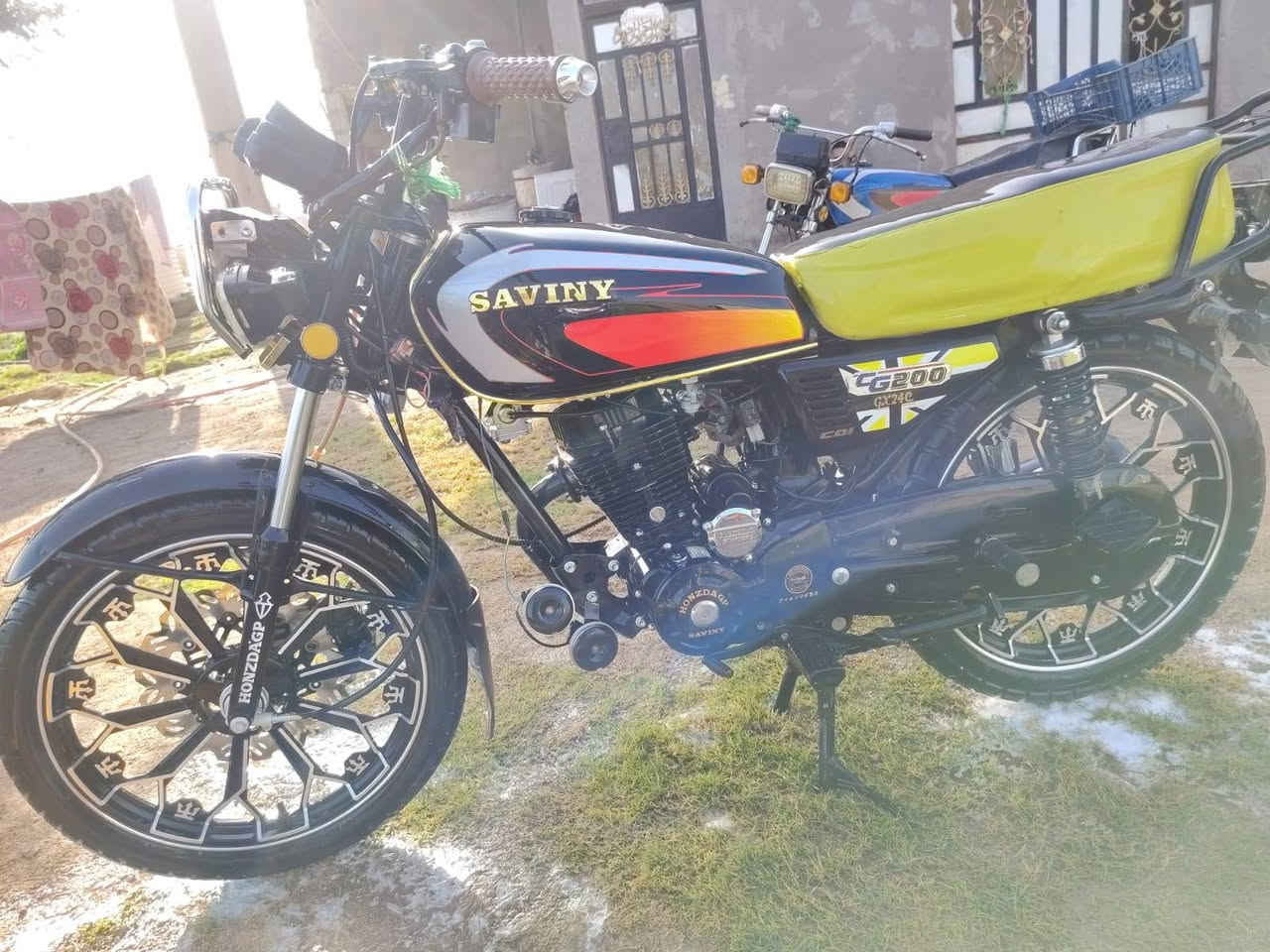 السلام عليكم دراجات العدد 2 سفانه مكفولات كفاله عامه احله من الصوره بعد السعر الستفسار***********
