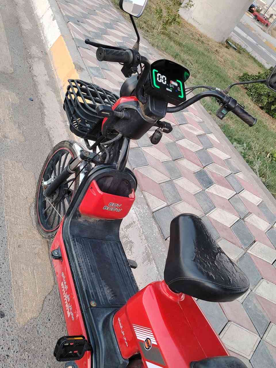 بايسكل شحن مثل ما واضح بل صور مابي عيب غير الويل الوره بي عواج بسيط كلوبات شغاله أشارت شغاله مابي عيب نضيف بي بك هم سعره 190 وبي مجال مكاني كركوك ***********
