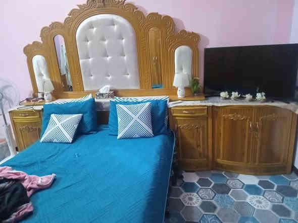 السلام عليكم للبيع غرفه نوم صاج حلوه ونظيفه السعر 2250 مليونين وربع المكان الديوم مربع 17000 خلف شارع 60
***********
