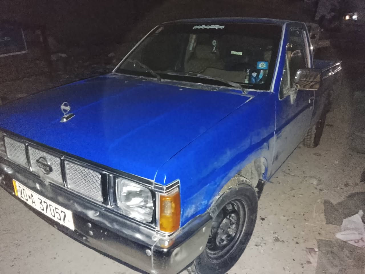 السلام عليكم بيكب للبيع موديل 1991 معمره جديد المكينه والكير حاوية السيارة كلش حلوة ومتعوب عليها تخم تايرات جدد كير اوتوماتيك رقم ديالى بسم جاري تحويل مباشر السعر 39 العنوان بغداد البياع هاتف ***********
