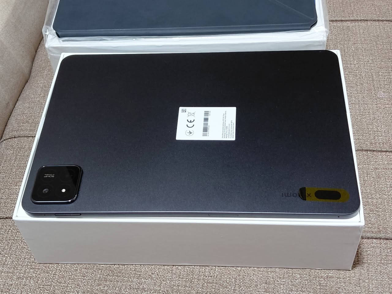 السلام عليكم للبيع تاب شاومي باد 7 برو جديد مستخدم قليل
جدا معه ملحقات كامله العنوان بابل
***********
الشاشة : 11.2 بوصة، دقة 1440 × 3200 بكسل (3.2)،
سطوع يصل إلى 800 شمعة، وتدعم Dolby Vision
السلام عليكم للبيع الشاشة : 11.2 بوصة، دقة 1440 × 3200 بكسل (3.2)، سطوع يصل إلى 800 شمعة، وتدعم Dolby

Vision

Atmos

الاتصال يدعم 7 Wi-Fi ، وبلوتوث 5.4
النظام والصوت 2 Hyper أربع سماعات ستيريو بتقنية Dolby
المعالج كوالكوم (4) Snapdragons Gen نانومتر) الذاكرة والتخزين يتوفر بذاكرة رام تصل إلى 12 جيجابايت وسعة تخزين داخلية تصل إلى 512 جيجابايت

.(UFS4.0)

الكاميرا خلفية مزدوجة بدقة 50 ميجابكسل رئيسية + 2 ميجا بكسل عمق، وأمامية بدقة 32 ميجابكسل.
سعر 590
