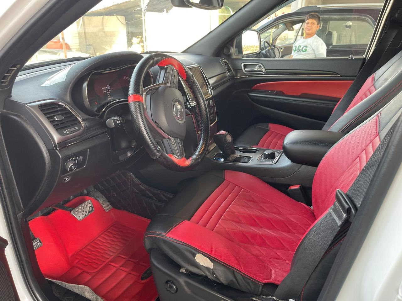 جيب S  ( خـليـجـي ) 2021 

وكالة خليجية 
داخل احمر بلادي 

المواصفات: 
رادار جانبي
نقطة عمياء 
دفع رباعي 4x4 
المقاعد الأمامية كهربائية 
المقاعد الأمامية مع تدفئة 
المقاعد الخلفية مع تدفئة 
ويل قياس 20 انج 
مقود السائق كهربائي 
تدفئة ستيرن 
سقف بانوراما 
شاشه كبيرة 8.4 انج 
نظام الملاحة (GPS) 
نظام خاص للطرق الوعرة 
مصابيح امامية زنون 
المصابيح الأمامية مع LED لايت 
كشافات ضباب بروجكتر زنون 
تشغيل عن بعد 
صندوق كهربائي 
حساسات أمامية 
حساسات خلفية 
كاميرا خلفية 
بخاخ ماء لتنظيف المصابيح الامامية 
مرايا بخاصية التعتيم الذاتي 
مرايا جانبية قابلة للطي 
بلوتوث تلفون 
محدد سرعة 
نظام تشغيل واطفاء اوتماتيكي للمحرك للتوفير من صرف الوقود . ( Auto Start System ) 
نظام بريك اوتماتيكي ( Auto Break System )
تخم تاير جديد 

رقم بغداد باسمي شرط التحويل
كفاله عامه السياره من الصبغ والتبديل والبارد والضربة
سيارة بحالة الوكالة 

للاستفسار 
الاتصال على الرقم او الواتساب *********** 

#بغداد #بغدادي #سيارات #بيع
— في ‏بغداد‏.
