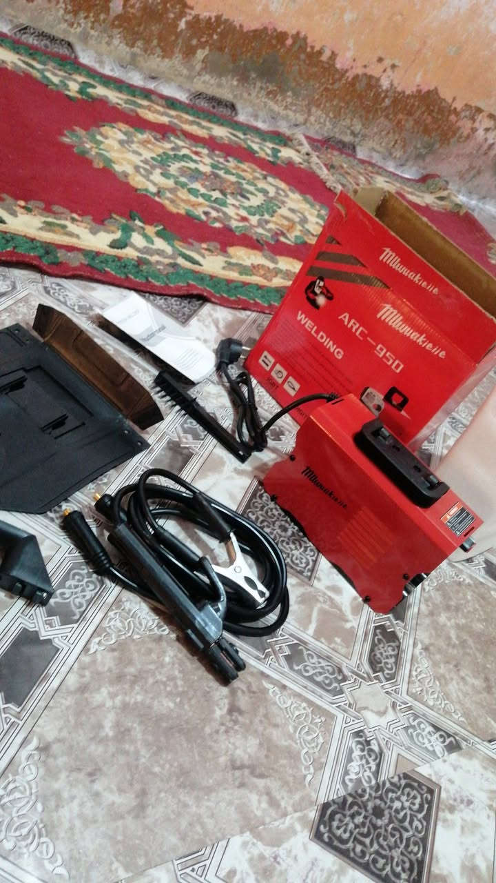 مكينه ميلوكي 950 امبير حجم زغير سفري وين متريد الحم سفري جديده زيرو سعره ب40 الف كامله من كلشي مكاني القرنه حي السلام جسر المشاة ***********
