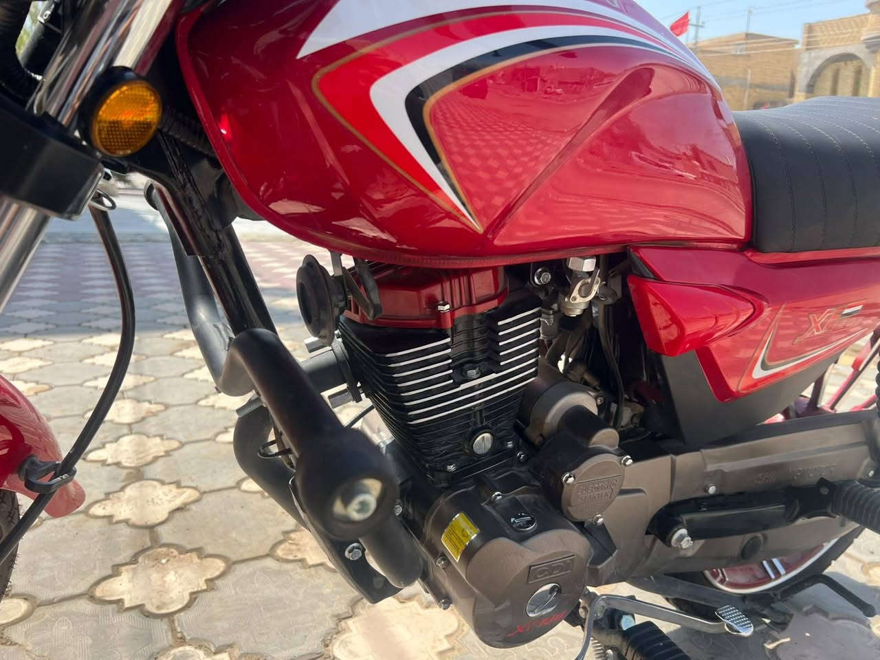 السلام عليكم دراجة شاينك 
موديل 23
قوة المحرك150cc

الدراجة صارلها ٣ اشهر من طلعت من الوكيل يعني نضيفة وماماشية هواي
سعرها مليون ونص وبيها مجال للطيبين المكان ناصرية مركز 
***********

