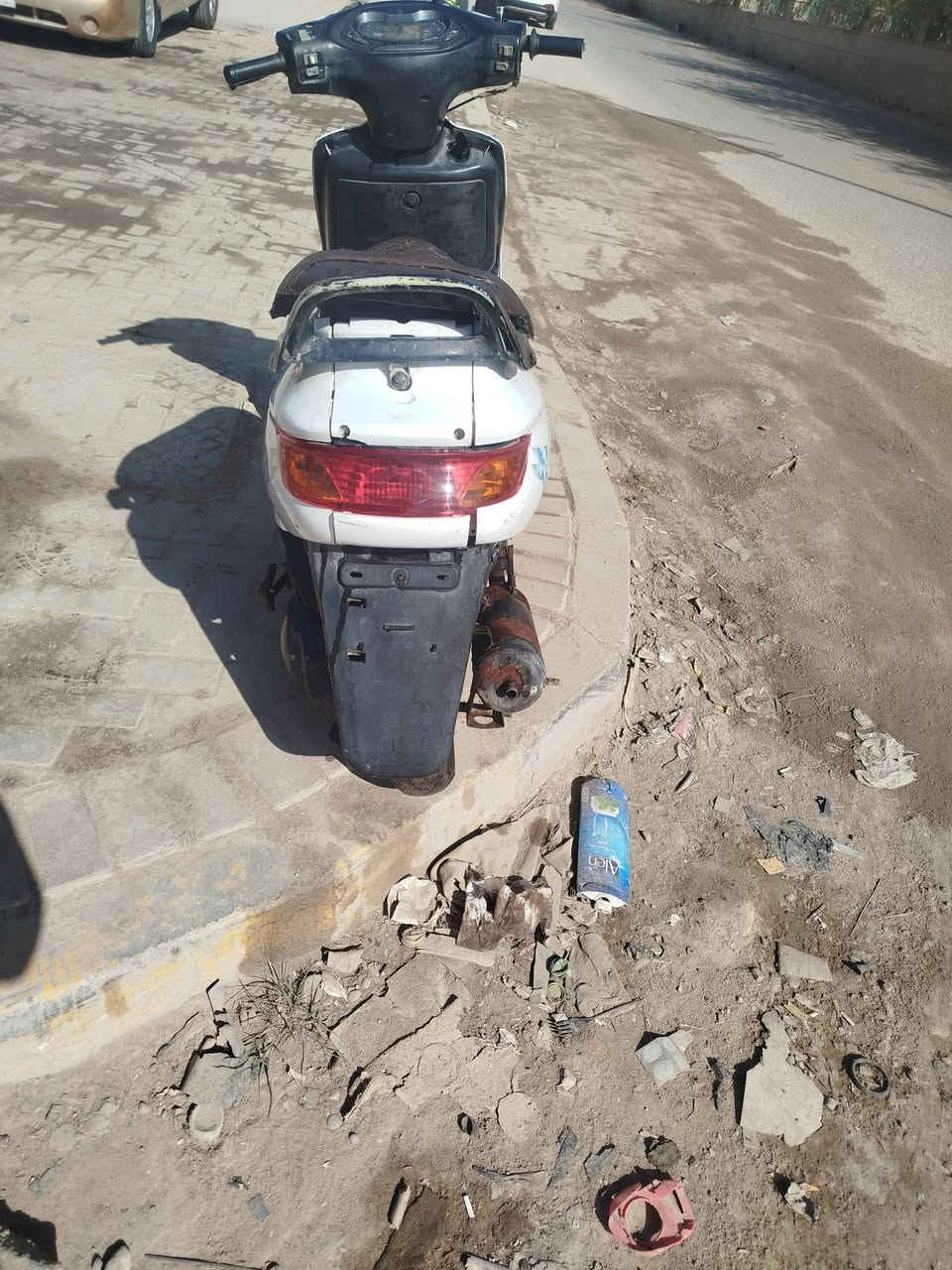 السلام عليكم دراجه فراشه للبيع دراجه نظيفه كهربائيات كلها شغاله السعر 200 بيها مجال مكان الديوانيه قضاء الشاميه ***********
