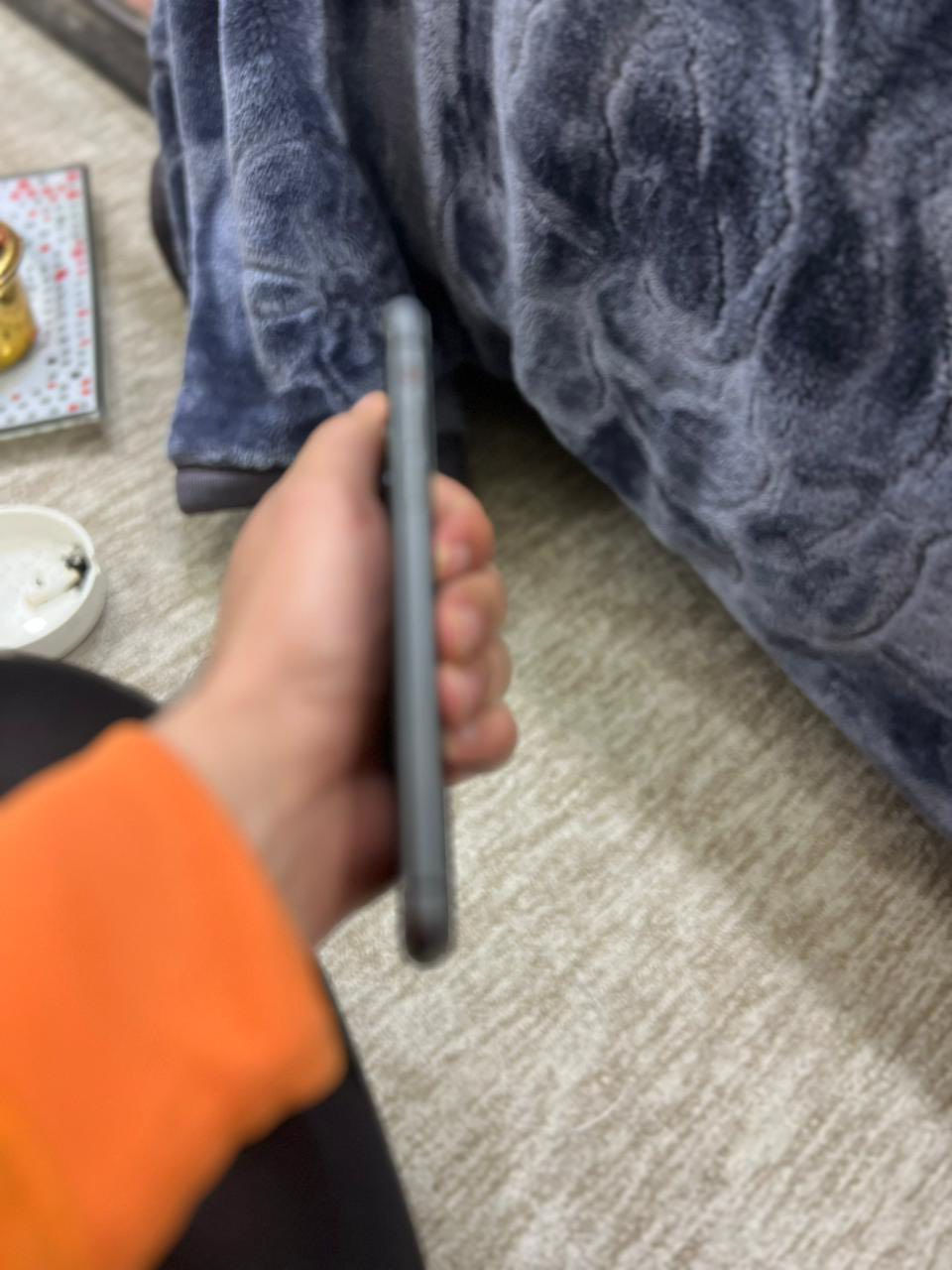 آيفون ١١ عادي
فقط شاشة مبدل بلادي 

ذاكرة ٦٤ 

ضمان يومين 

شرط ما بيه ولا شخط 

بطارية ٧٠ 

السعر١١٥$و مجال للطيبين 

للتواصل ***********

المكان أربيل 

السعر جوه السوگ ما تلاگي هيج سعر 

وياه كفرين هدية
