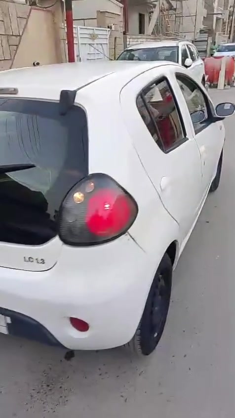 باندا موديل ١٢نظيفة مكفولة كير ومحرك كأميرا تبريد شغال بيها بارد بسيط ٤٤بيها مجال بسيط عنوانها بغداد المحمودية للاستفسار اكثر الاتصال على الرقم ***********
