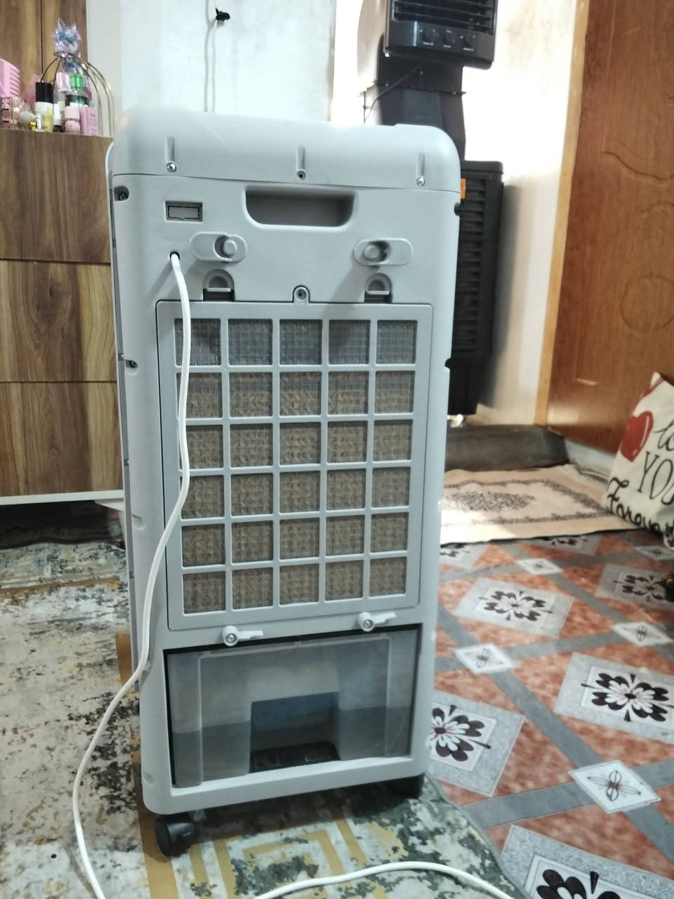 مبردة اوربية جديدة هواهة قوي سعرة 85مكاني بغداد الامين الثانية توصيل ما عندي ***********
