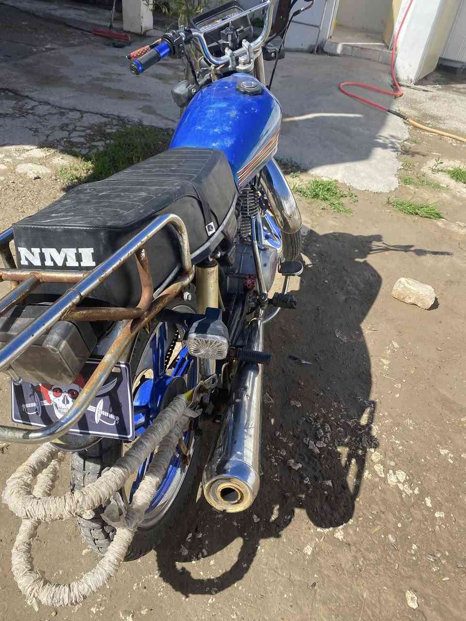 دراجه سيفان ٢١ للبيع كامله مكمله سلف هندر شغال تاير خلفي جديد اشاير ولايت وبك لايت كله حديث جديد شلعه معدل فول  بيها شويه نقوصات مثل اشاره خلفيه وحده  وصفاحيه وبريك امامي بس والباقي كله كامل مكاني بعقوبه ***********
