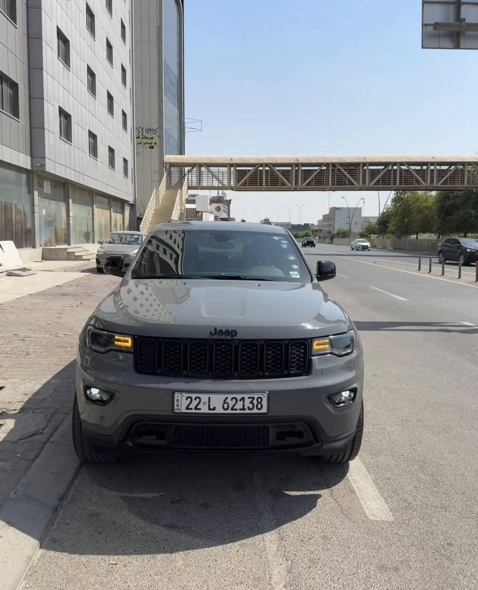 جيب گراند شيروكي ٢٠٢٠ بلاك توب 🔥فول ماشيه فقط ٤٧ ميل بجم و وراا كبس بدون ايرباك بس طكمه طاك صور صونار موجود لون سمنتي احلا لون لايت ليد بلادي سياره مسويله عالي اب كروم ويلات مبدله SRT size 20 كلش نضيفه داخل مبدله احمر سياره بااسمي المواصفات⬇️
مواصفات فولل ١/١
سلايت
نضام sport-eco
رادار امامي و مراية و خلفي
كشنات امامي تدفئة و خزن ميموري
حساسات امامي و خلفي
صندوق شفط
شاشة كاميرة خلفي
تشغيل عن بعد
 4*4 دبل اكسل
لايتات امامي ليد
مكاني اربيل 📍
سعره ٢٧٥ ورقه بيها مجال بسيط 
***********📞
