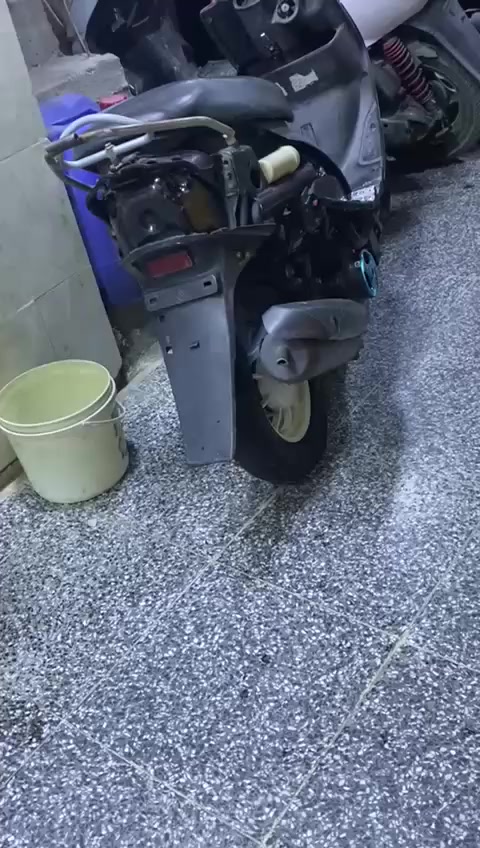 سلام عليكم ماكس عدلة فول ملاح دراجة حلوة بوشة بلادية عنوان مدينة الصدر *********** السعر ٤٠٠
