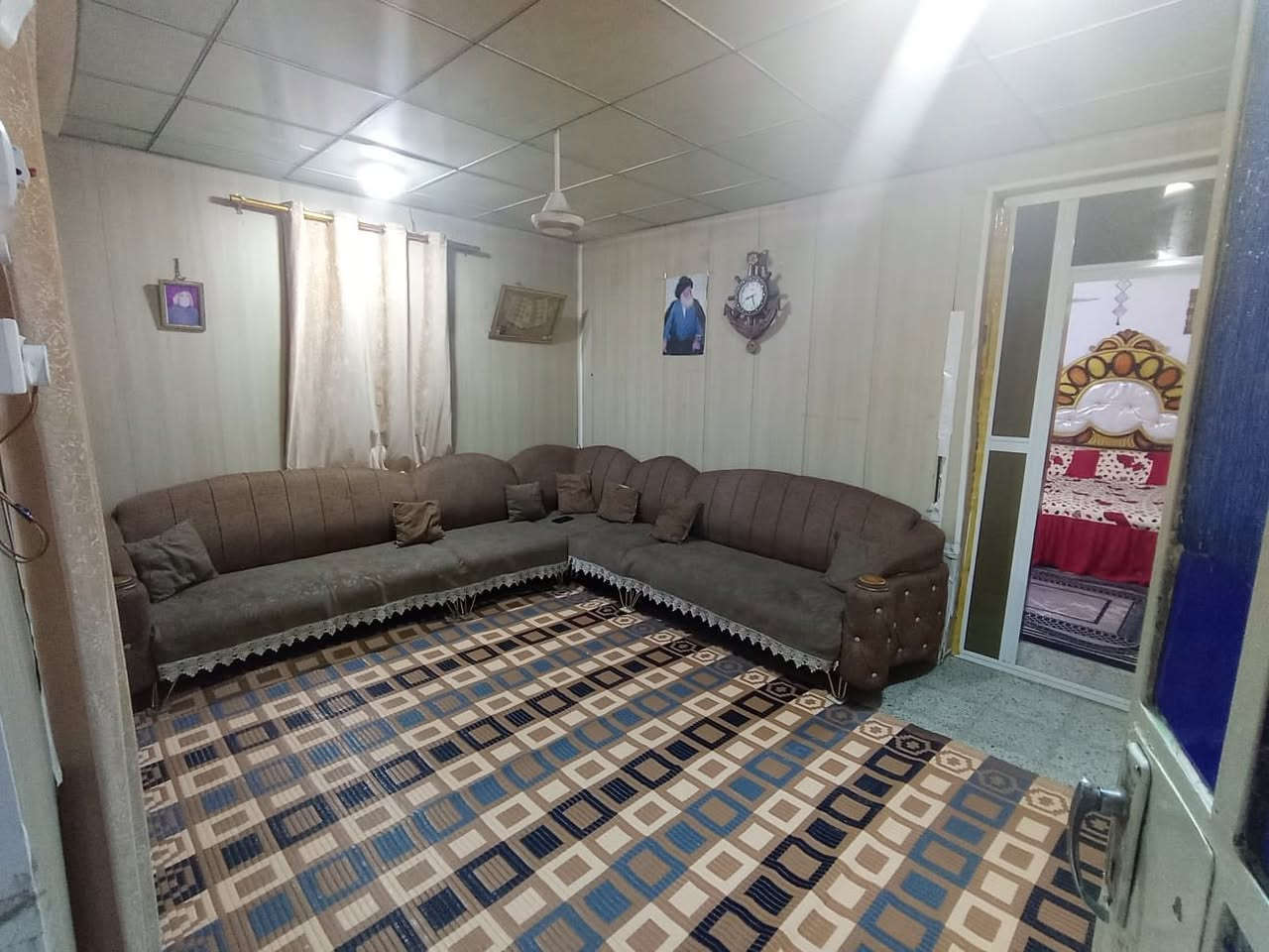 ✅بيت للبيع مستعجل✅
السلام عليكم ورحمة الله وبركاته،
دار للبيع مدينة الصدر شارع الفلاح قطاع 30 اول بيت على الشارع الفلاح
طابقين الطابق الاول استقبال وغرفتين ومطبخ وصحيات والطابق الثاني ثلاث غرف المساحة 144 السعر 210 وبي مجال

الرقم ***********
