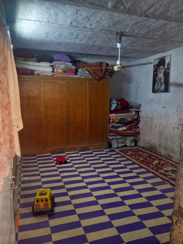 بيت يعتبر قطعه للبيع 

مساحته 100 متر مربع 

العنوان حي الوحده شارع ابو السماعات 

السعر 87 وبيه مجال للشراي

الاتصال ع الارقام التاليه أو مراسلتنا عبره الواتساب 
***********
***********

#ملاحظه" لدينا جميع البيوت والقطع الأراضي بأسعار مناسبة 

#وجاهزين"لعرض عقاركم عندنا
