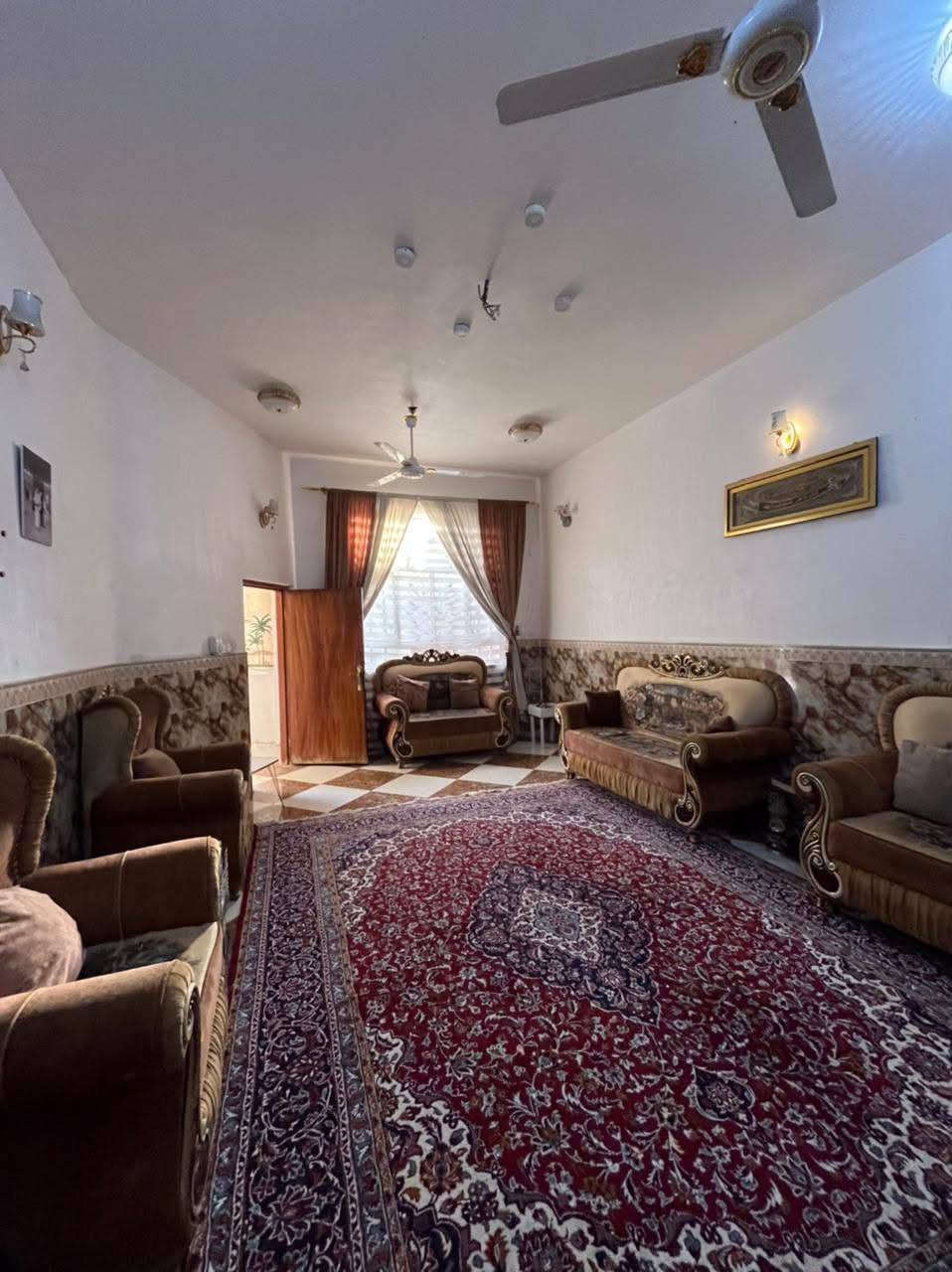 ✨ دار سكن للبيع – فرصة مميزة ✨

📍 العنوان: أم الخيل الثالثة
شارع 20 متر قرب مدرسة قطر الندى الابتدائية

🏡 دار طابق واحد
📐 المساحة: 200 متر
📄 طابو صرف

🔹 تفاصيل الدار:
• غرفتين
• صالة
• استقبال
• مطبخ
• مجموعة صحيات
• كراج سيارة
• سطح

🌟 موقع هادئ ومرتب 
✅ تتوفر كافة الخدمات
💫 فرصة ممتازة للسكن والاستقرار وبسعر كلش حلو

📞 للاستفسار مراجعة مكتب علاء الخالدي للعقار
أو الاتصال بالرقم:
***********
