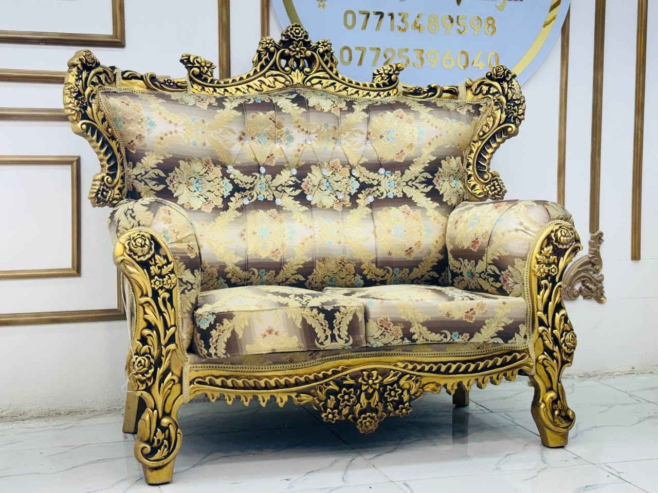 💯… نقدم 👑لكم عروض خاصة على تخم  الملكي 💯 الفخامة التي تستحقها  😱 
***********
🪵 خشب جوز أصلي فاخر يتميز بالمتانة والجمال الطبيعي الذي يعكس رقي أثاث منزلك.
💺 قماش ملكي فاخر عالي الجودة يمنحك راحة لا تضاهى وتصميم للحجز خاص أنيق يليق ببيتك 
🎁 خصومات وعروض خاصة  لفترة محدودة.
🚚 توصيل مجاني وسريع إلى باب منزلك خلال 24 ساعة فقط.
🛡️ ضمان شامل لمدة 5 سنوات على الخشب والقماش ***********

📍 زورونا في: دربنديخان – سليمانية
📞 للحجز والاستفسار:  ***********

🔥 
✨ جهّز بيتك  بأجمل الأثاث وأفضل الأسعار.

#عروض_العيد #أثاث_فاخر #خصومات_العيد #راحة_وفخامة #توصيل_مجاني 😳👑🚛
