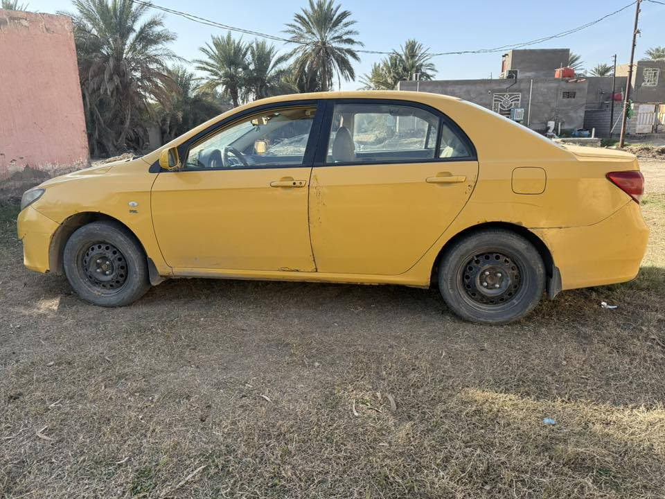 بي  وايدي موديل 14f3كير عادي كفاله عامه غير الموجود بالصور بارد باب خلف السايق والباقي مكفوله رقم مثنى بسمي سنويه جديده مكان السياره ديوانيه ***********السعر 45وبيه مجال
