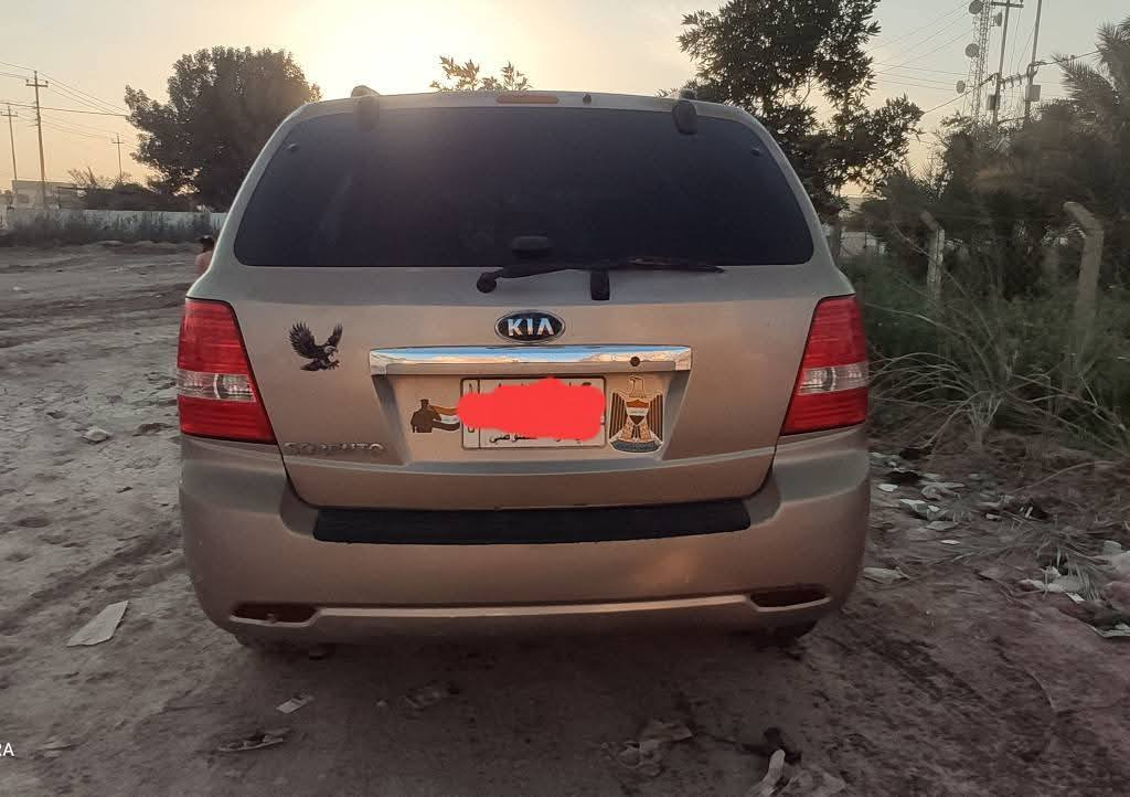 السلام عليكم
سورينتو رقم ذي قار موديل 2008  حجم المكينة 3800 6V كير ومحرك كفاله بيها بارد رايدها 83 وبيها مجال الاستفسار الاتصال ***********
