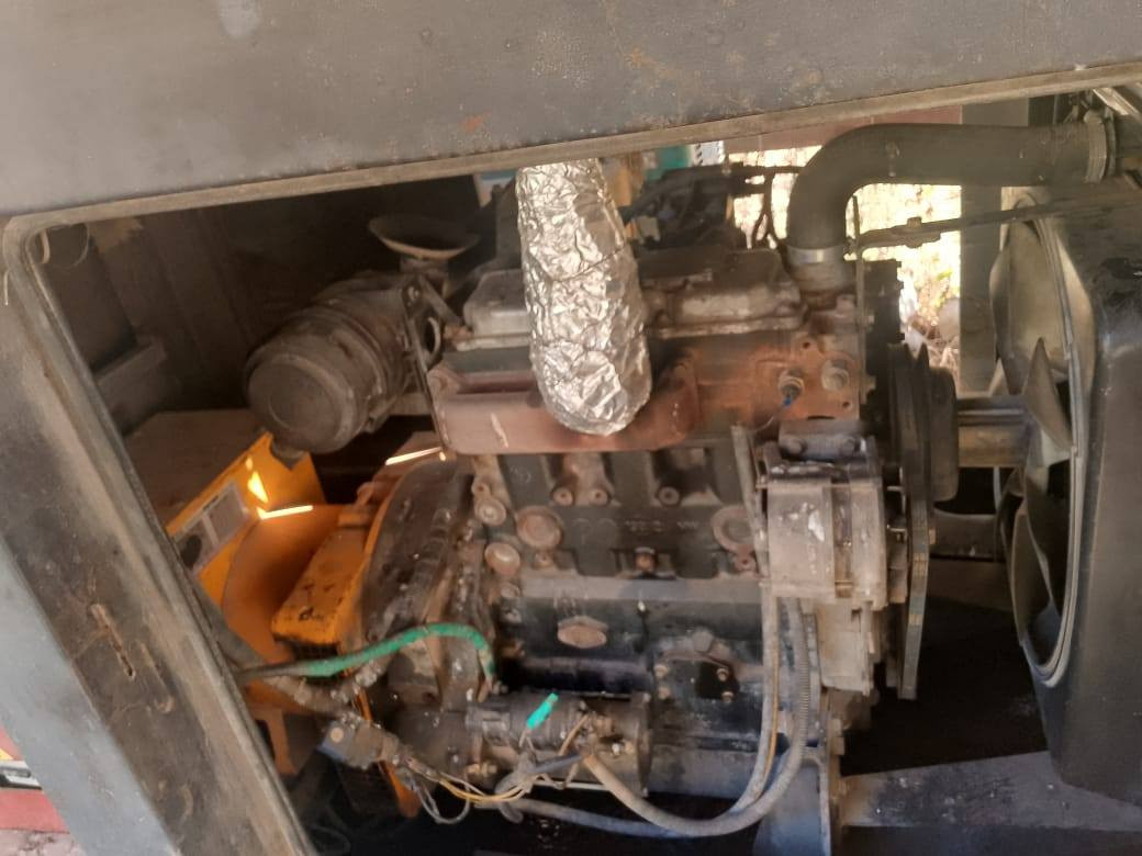 بيركنز انكليزي كاتم 30 kv 
نظيف جدا 
السعر ٣٠ ورقة بي مجال شي بسيط 
عنوانه بغداد المحمودية ناحية الرشيد

اني موكل بالنشر فقط الي يريد يستفسر يتصل على الرقم:
***********
