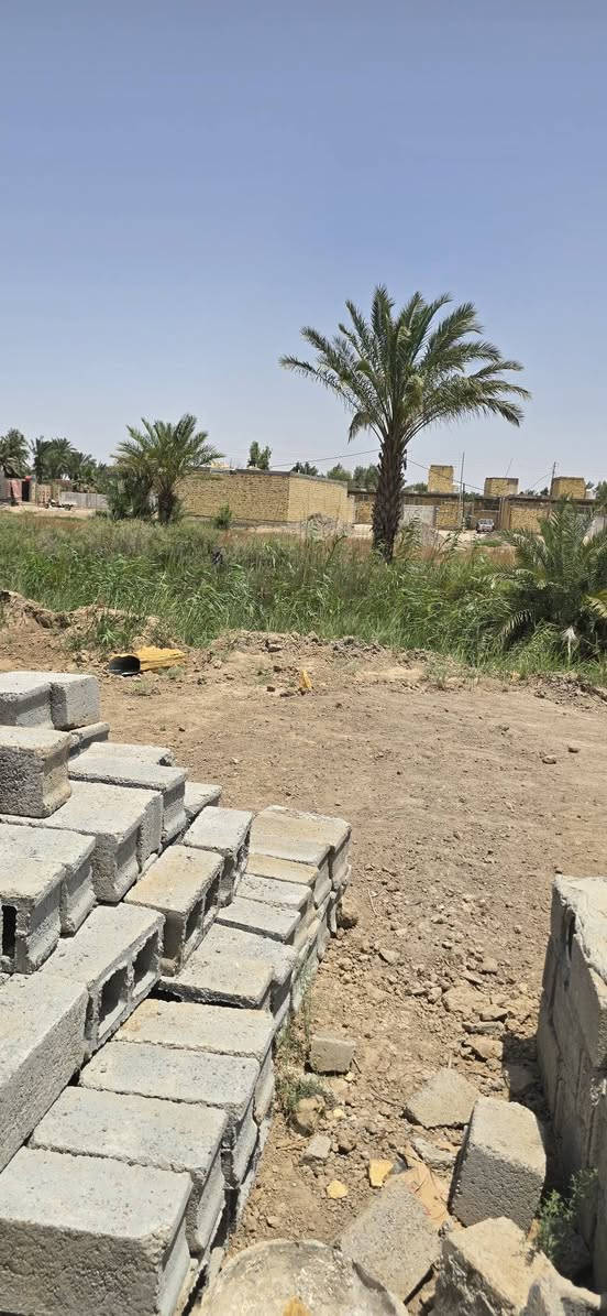 قطعه زراعي للبيع م٢٥٠متر طريق ابو الماش بحي الحسين خلف بستان بيت حطيبه ***********
