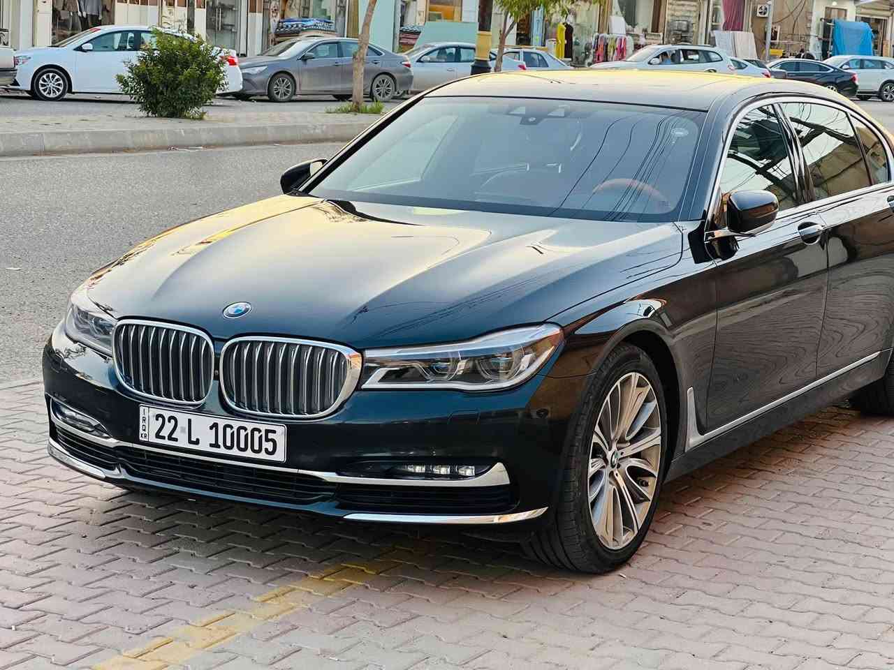 BMW 750Li ‼️مواصفات خاص (VIP)
اخوان السيارة استلام شركة وارد خليجي  
  يعني مو جماعة الوارد امريكي الله يخليكم انتبهو مو تقارنها بسعر الوارد 
سياره كفاله عامه من الصبغ والحادث
ضمان دولي ٢ بصمات شركه بلادي 
 سيرفس كلها - شركه عروش 
………………………………………………..‏‎
السعر :: ٣٣٠$ قفل 🤍
‏‎مواصفات فول الفول 
موديل : 2018
ماشيه: ١١٥ الف  كيلو 
حجم سيارة 750li محرك 8 سلندر توين توربو
لون داخل قرميدي ملكي
كشنات جلد مساج 
۲ سویچ‌ بیها سویچ کبیر 
2 شاشات خلفي 
 بانوراما 
ستيرن هيتر 
سقف ليزر + كانتارا 
سماعات Bowers & Wilkins
گیچ الکترونی  
داتاشو
 رادارت امامي و خلفي و جوانب 
 حساسات امامي خلفي 360 درجه
5 كاميرا 360 درجه 
 لايت زينون ويه الستيران يفتر + لد امامي 
 بلوجكتر لد بك لايت لد  
 كشنات تدفئة تبريد و هيتر
 كروز سرعه 
 كشنات كهرباء 
 شفتات بالستيران 
 استيرن كهرباء 
هند بريك بصمه + اوتو بريك 
۳ نوع قیاده‌ sport confort eco sport+
 تحكم اسيران 
 نظام سبورت نظام ايكو نظام نورمل 
 شاشه كبيره 
ماوس كبير
 تحكم بالشاشة عن بعد 
 الداخل كله لد بي ١٥ لون  
تبريد قطعتين 
٣ بردات بلادي
 صندوق كهرباء شفت
٤ ابواب شفت
و بعد كثيير من المواصفات المامذكورة

رقم صاحب سيارة ***********
