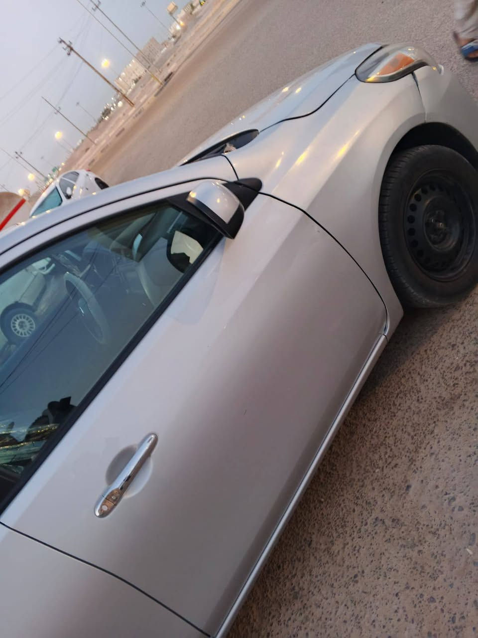 سلام عليكم نيسان فيرسا مديل18 سياره جاهزه من كلشي كله جديد حداديه تخم تاير حادثه من امريكا جاملغ وبنيد بدون دواخل كير مكينه تبريد خير من الله رايدها ب95 وبيها مجال راعيها بالبصره مكان السياره البصره الجمهوريه ***********
