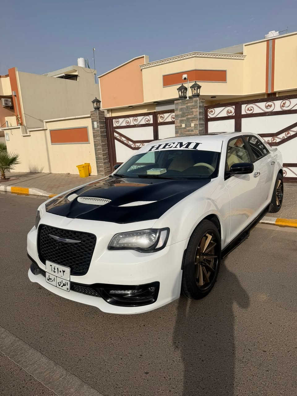 اوباما 2014 فول مواصفات بلاتينيوم مكينه V8 5700 
ويل كب تخم تاير مزوده كزوزات كصه جنطه 
السعر 65  
‏***********
