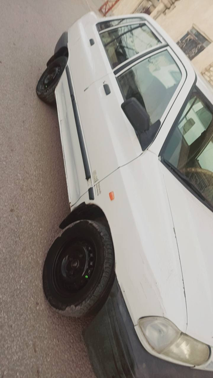 ياالله سايبه مديل 11للبيع سياره جاهزه على ائخر حبايه مكينه وكير وحدديه و تخم تاير جدد مابيه نقص تريك وين ميعجبك مكاني نجف حي ميسان *********** سعره 32وبيه مجال قليل
