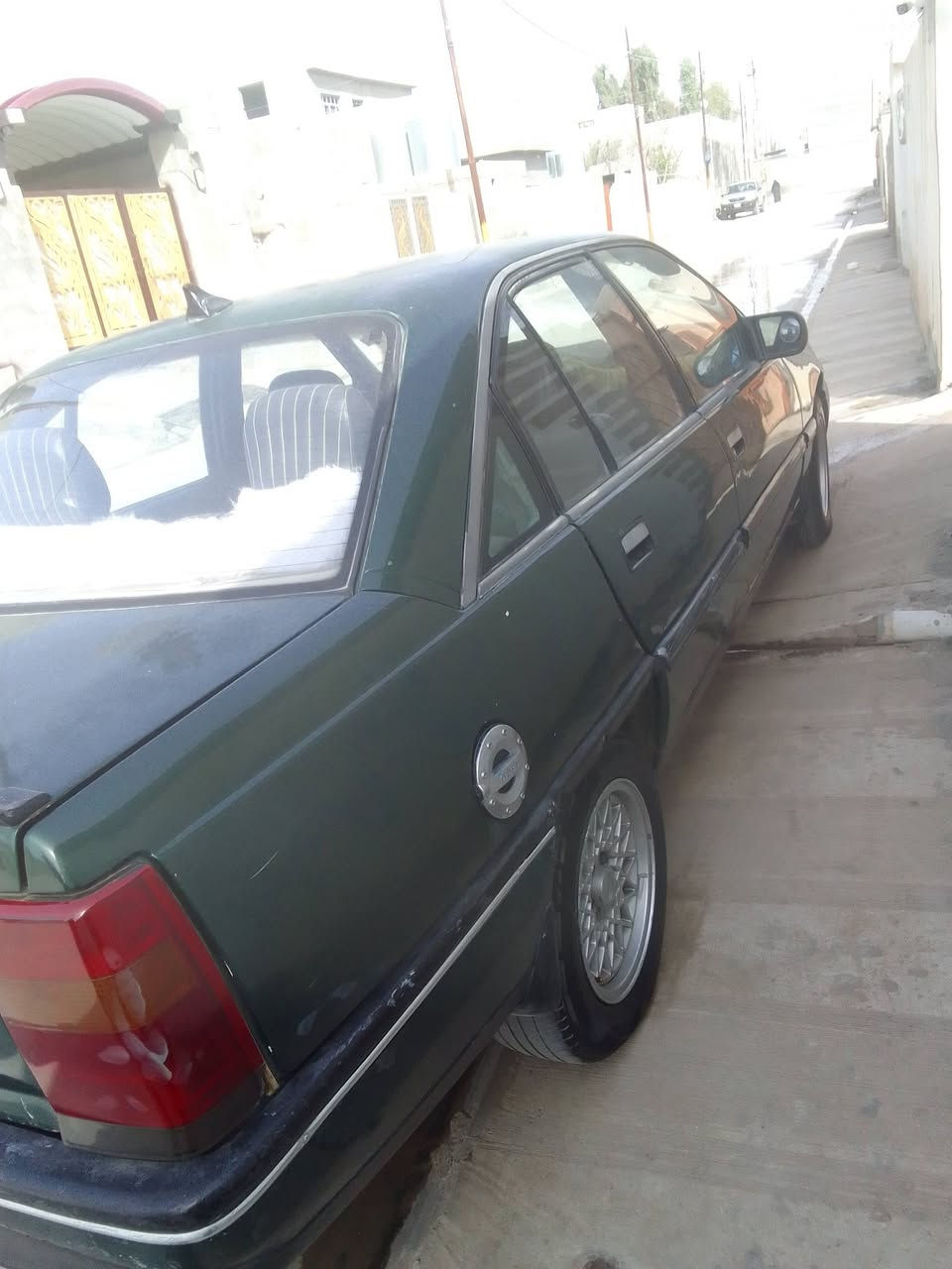 السلام عليكم سيارة للبيع اوبل اميكا موديل 1990سنوية جديد شرط تحويل وغرامة مكانة طوز خورماتو وهذ رقمي ***********
