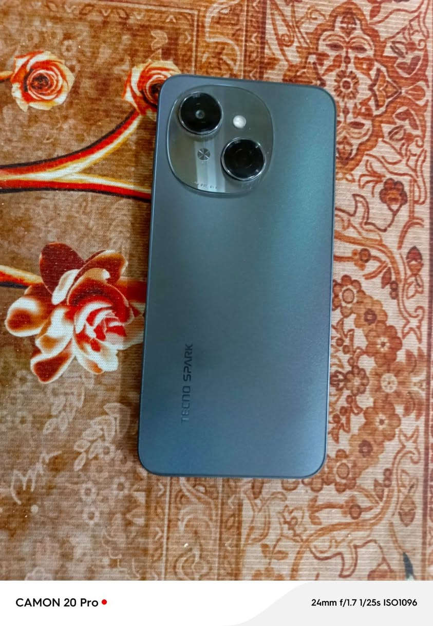 السلام عليكم جهاز 
Tecno Spark Go 1 2025  مستخدم للبيع
ذاكره 128 العشوائيه 3 
بطاريه 5000 الكاميرا الاماميه 8 ميجابكسل 
والكاميرا الخلفيه 13 ميجابكسل 
ماداخل تصليح ابد 
السعر 90 وبيه مجال بسيط


**إذا كنت صاحب هذا الإعلان وتريد حذفه لأي سبب، رجاءا أرسل رسالة إلى الدعم الفني**