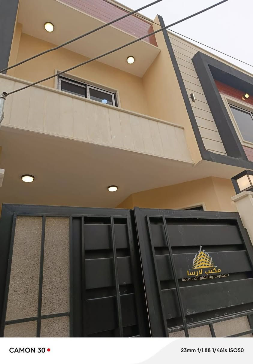 للبيع للبيع
داران تؤام سكني ملك صرف بناء حديث تسليم فوري
حي النور قرب اسواق المصطفى
مساحة الدار الواحد 100م وجهة 10 مربع طابقين نظام دكتات كاميرات سبالت
ط الاول غرف نوم واستقبال وهول ومطبخ وخدمات صحيه وكراج مناور عدد اثنين 
ط الثاني ثلاث غرف نوم  وخدمات صحيه وبيتونه سطح كاشي
للاستفسار والسعر وباقي التفاصيل الاتصال على الارقام التاليه

***********

***********
او مراجعة مكتب لارسا لتجارة العقارات والمقاولات عنوان المكتب سايدين حي النور مقابل جامع طاهر زيناوه نستقبل كافة العروضات بمختلف المساحات السكني والتجاري
