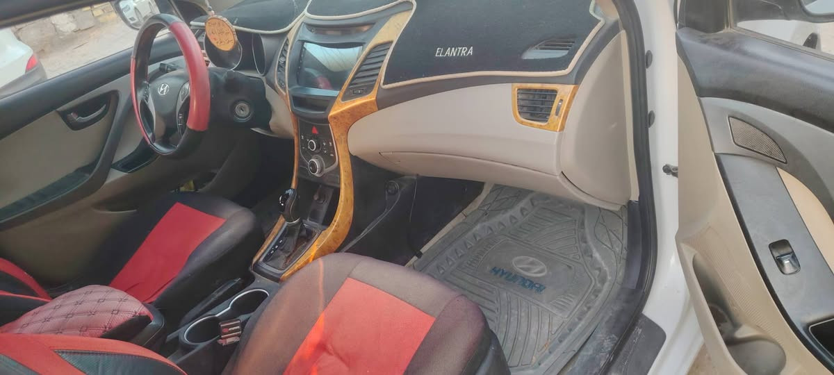 ألنترة 15 شكل ال16 كلين تايتل السيارة فووول سويج مثل ما تشوفون نضافتة بلصورة تحكم ستيرن مري شفط مكينة ١٨٠٠ بلادي  وكير ومكينة شرط علفحص رقم اربيل وكالة  تريد مداور اليعجبك أبيعك قطعة سكرة الله يستر عليه السعر ١٣٠$ الاستفسار الاتصال علرقم *********** مو شراي لتغني بكيفك وتحط اسعار اخذلك فرة شوف سعره السيارة وتعال.
