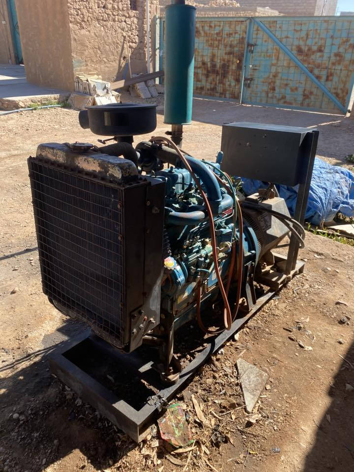 يا الله السلام عليكم مولد بيركنز صيني للبيع ٥٠كي في ٤ بستم شغال ونضيف مكانه الانبار وعندي توصيل لك أنحاء العراق للاستفسار ***********
