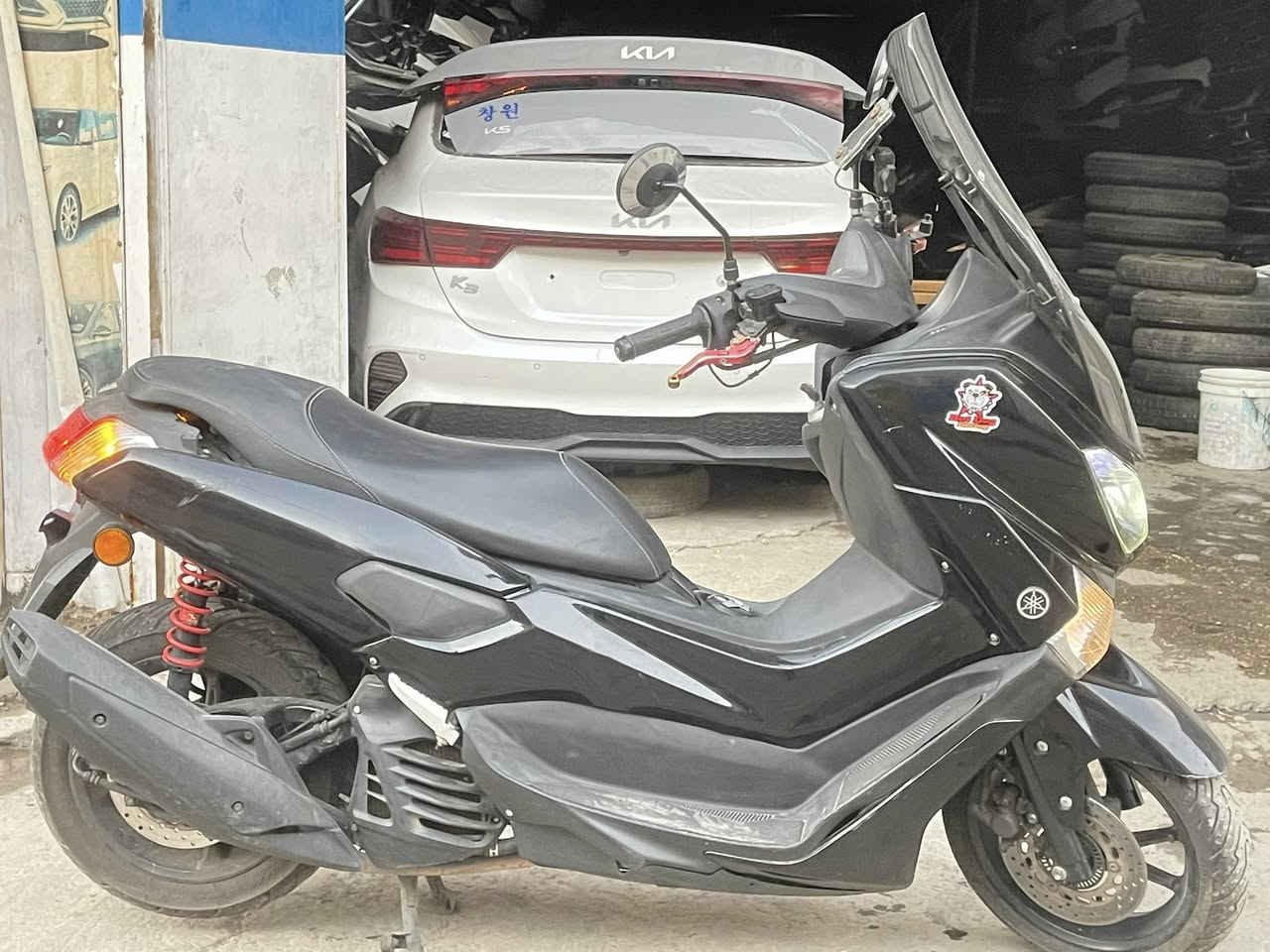 السلام عليكم  ان ماكس  نضيفة

العنوان شارع الضلال 

سعر 13

رقم  ***********
