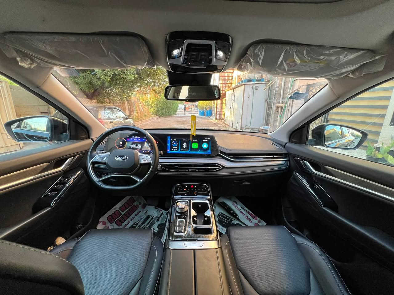 🚗 للبيع
JAC JS6 
ضمان من الشركة 6 سنوات كير ومحرك 
وسنتين دهن وفلاتر مجاناً 
✅ المواصفات :
✅ الموديل: 2024
✅ الوارد: خليجي  
🚗 ماشية 8 الف 
سيارة بأسمي رقم جديد 
🔧 المحرك: 1500تيربو 
⚙️ ناقل الحركة: أوتوماتيك
🛞 الويلات: 18 إنش
🔹 4 سلندر 5-1 Turbo
🔹 عزم قوي وتسارع ممتاز
🔹 صرفية وقود اقتصادية
✔️ شاشة وسطية كبيرة فل تتش
✔️ عدادات ديجيتال
‏✔️ Apple CarPlay & Android Auto
✔️ كاميرات 360 درجة
✔️ حساسات أمامية وخلفية
✔️ رادار أمامي + مثبت سرعة
✔️ نظام المحافظة على المسار
✔️ نظام النقطة العمياء
✔️ سقف بانوراما
✔️ مقاعد جلد فاخرة
✔️ تحكم كهربائي بالمقاعد
✔️ تبريد وتدفئة مقاعد أمامية
✔️ شاحن لاسلكي
✔️ تشغيل بصمة + دخول ذكي
✔️ مكيف أوتوماتيك مزدوج
✔️ إضاءة LED كاملة
‏✔️ ABS + ESP
✔️ وسائد هوائية متعددة
✔️ نظام مراقبة ضغط الإطارات
فول مواصفات للاخير 
بيهة فقط شخط بالباب الخلفي 
🕹️  المكان بغداد السيدية
***********
السعر 23 مليون وبيها مجال
