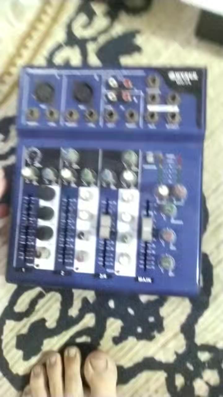 مكاسر اخرس.. بدون محولات.. مافاحصهن.. شلعه ب ١٥٠ الف..  سعر نهائي ملاحظه الياماها الجبير ٢ قطعه.. *********** يوجد توصيل
