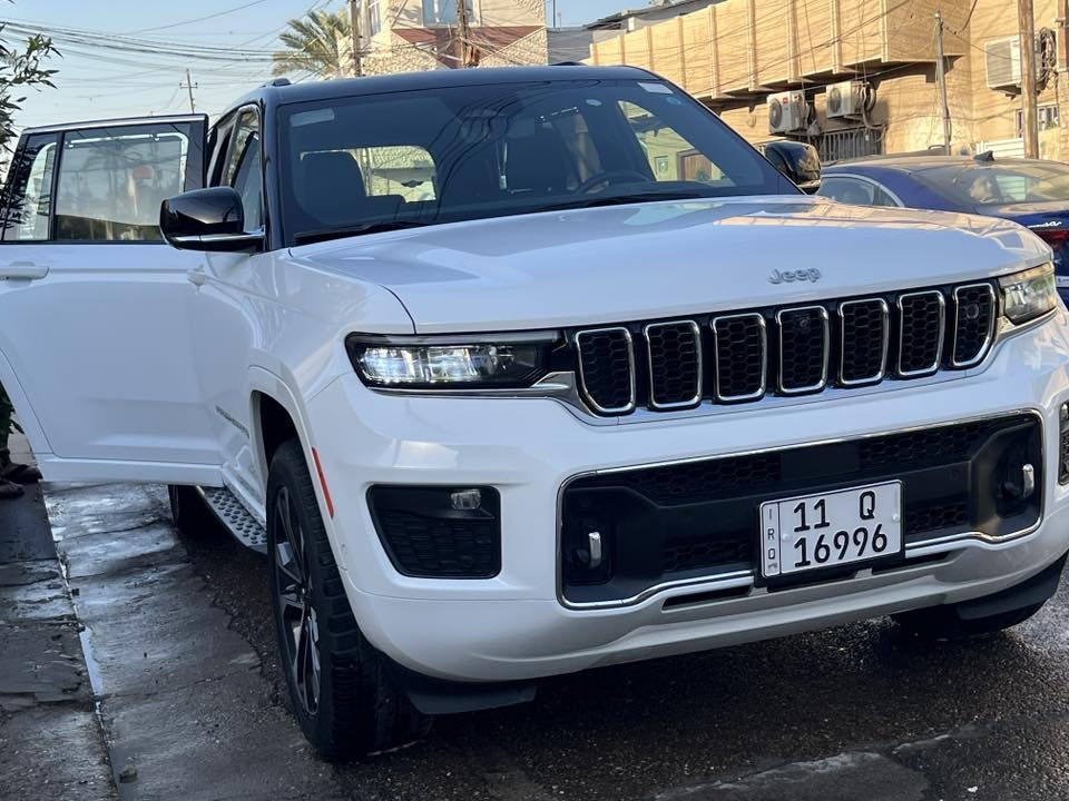 موديل 2024 وكالة هارلم كفاله ماشيه 8 الف
سعرها 50 الف دولار وبيها مجال 
مكان السيارة بغداد الصليخ ال600
***********
