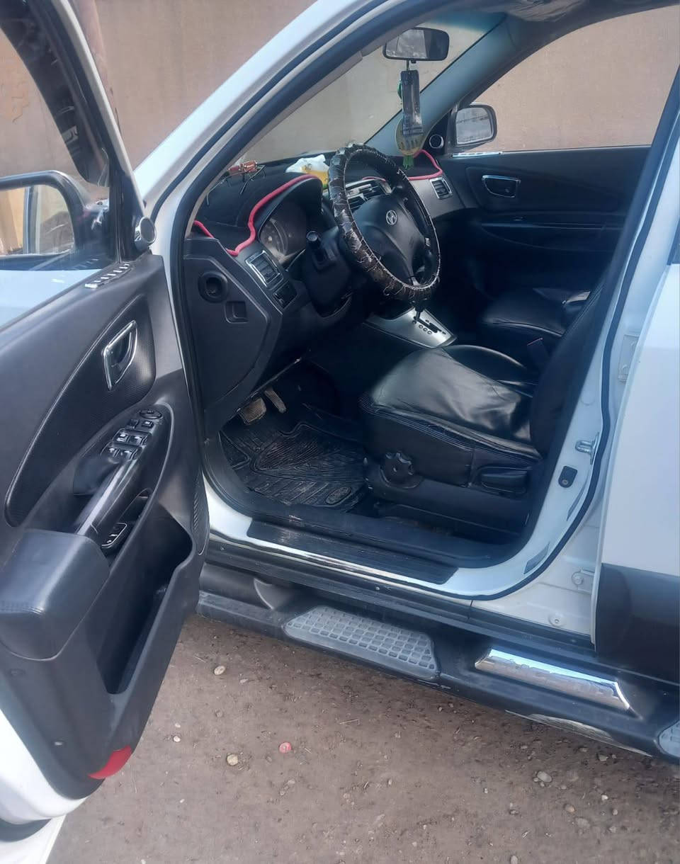 سلام عليكم توسان 2009 للبيع السعر 120 الاستفسار ***********
