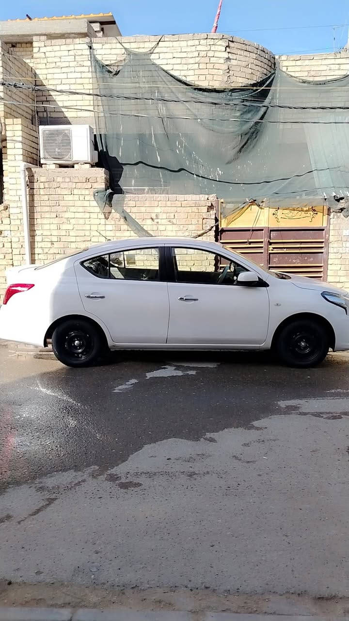 السلام عليكم نيسان سني هندي موديل 2017 بيها صبغ امامي جاملغ جهه الصدر سياره مدوشمه عام تخم تاير جديد صدر مكينه مكفوله السياره بسمي رقم انكليزي بغداد  السعر ٨٧ وبيها مجال  /مكاني بغداد غير متواجد على فيس اتصال على رقم ***********
