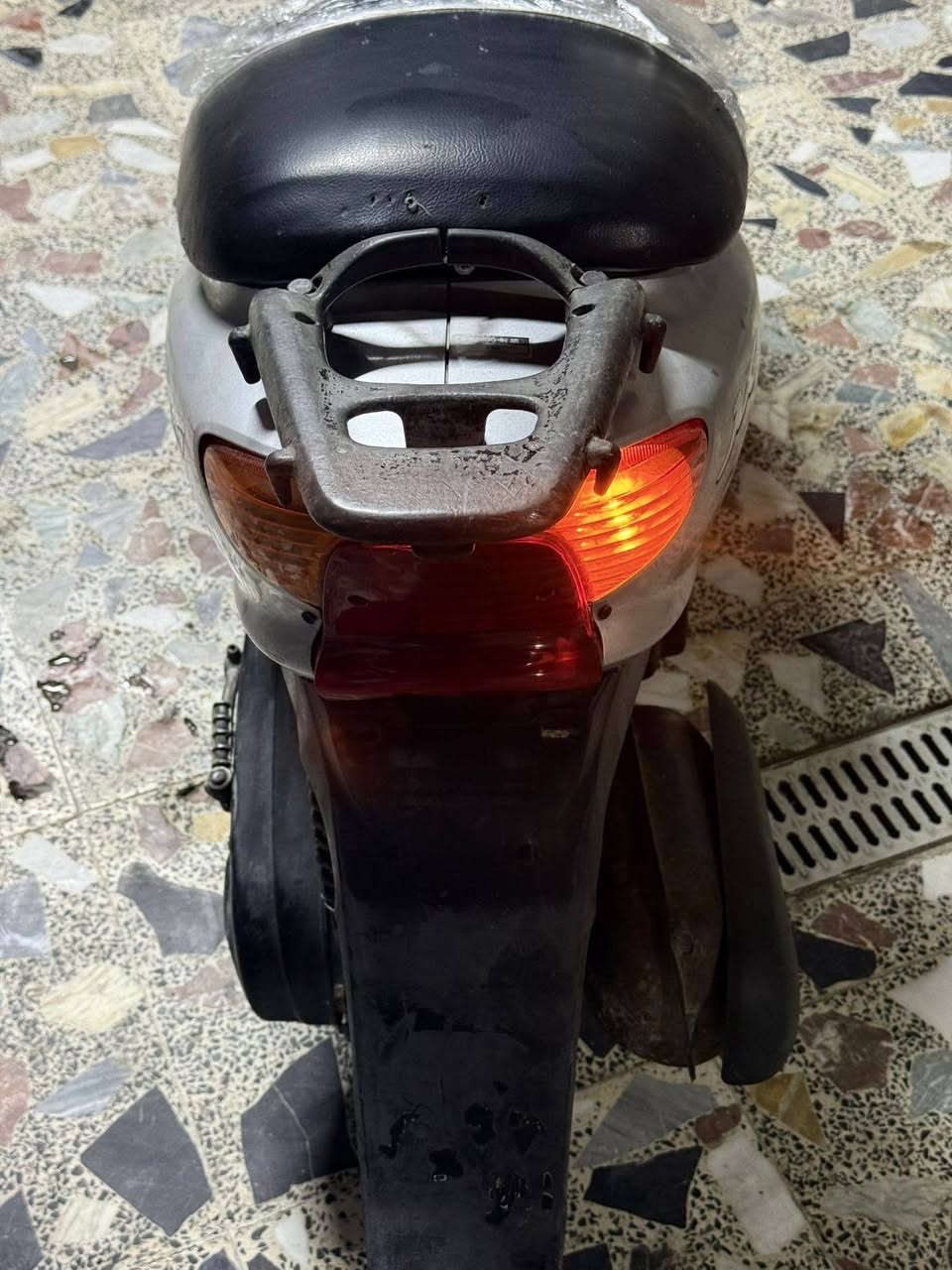 دراجه عصفوري 60 دراجة نضيفة شلعة معدل خير من كهربائي كلهة كاملة مكينة مامفتوح سعر 250 مكان بغداد العبيدي اتصال *********** استفسار
