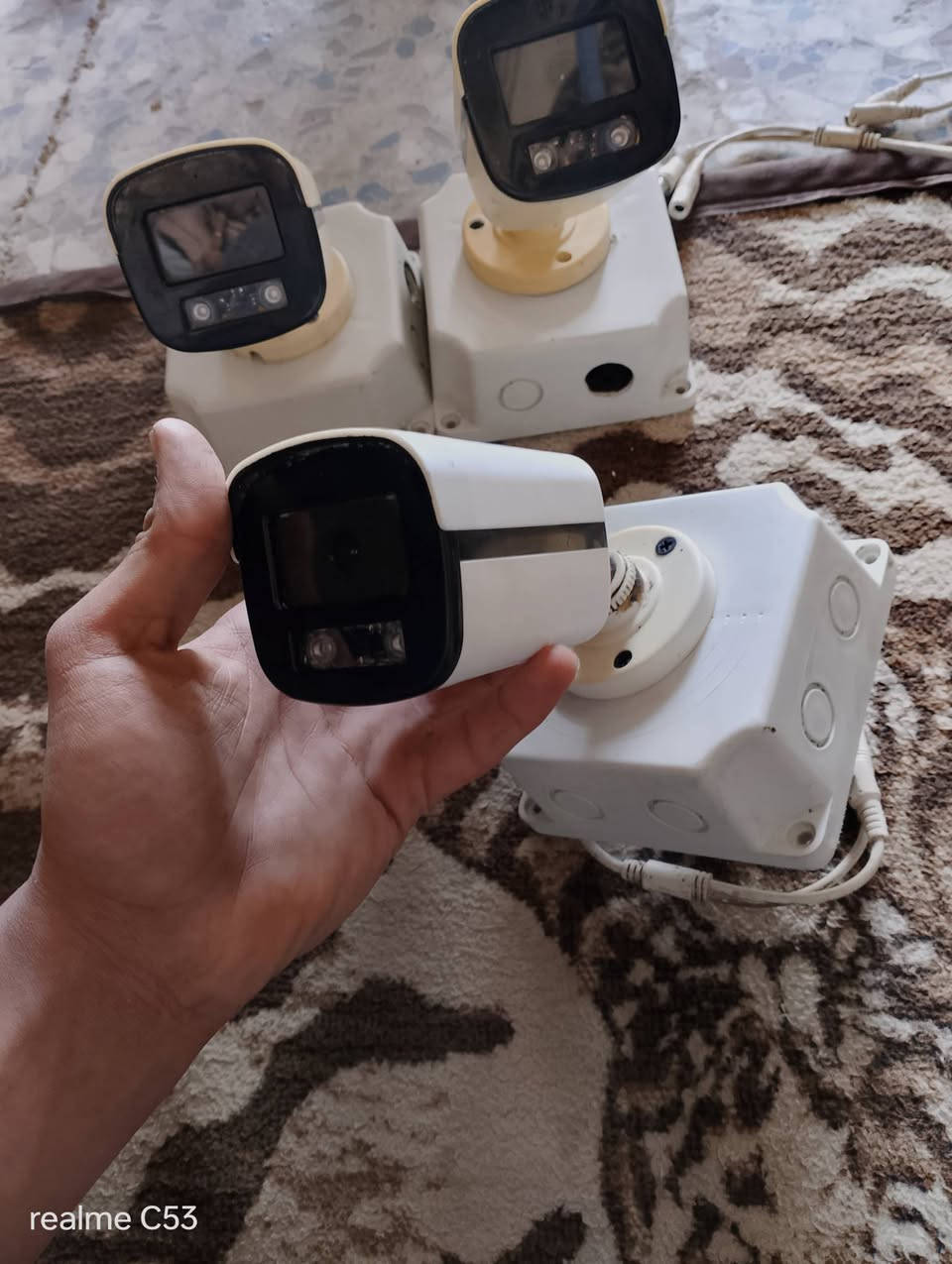 سلام عليكم.توفر كامرات مراقبة مستعمله شغالات على فحص.عدد 6 ست كامرات مراقبة مستعمله شغالات جميعا قيم سعرك بما يرضي الله.موقع بغداد حي جهاد.تواصل 0777.203.35.52.كامرات تاجريه تقليد .هيك فجن.وسوني.
