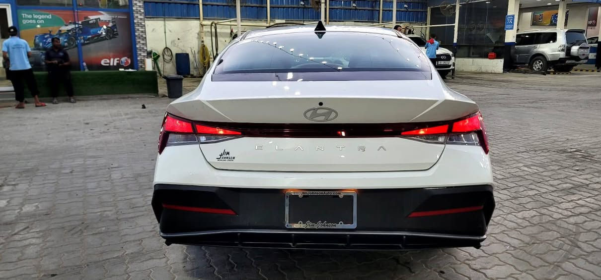 السلام عليكم النترة وارد امريكي
موديل 2024 دخول جديد بدون رقم
صور الحادث مرفق السعر 132 وبيه مجال 
العنوان بغداد
رقم الهاتف ***********
